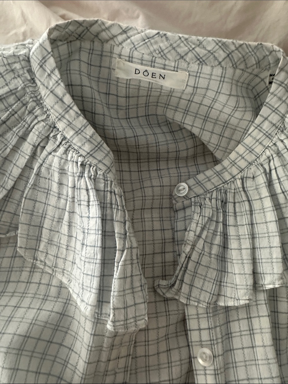 Doen White Plaid Ruffle-Collar Button-Up Top - Picture 3 of 4